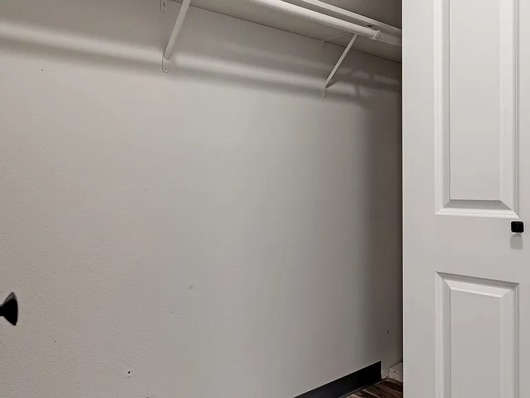 Violet Meadows Apartments — Photo 8