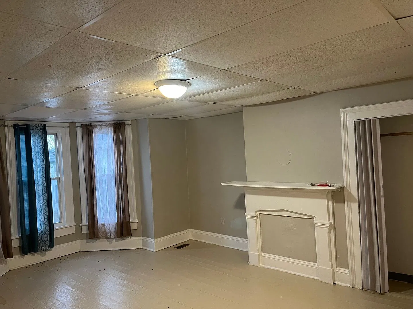 Spacious 4BR House in Springfield — Photo 4
