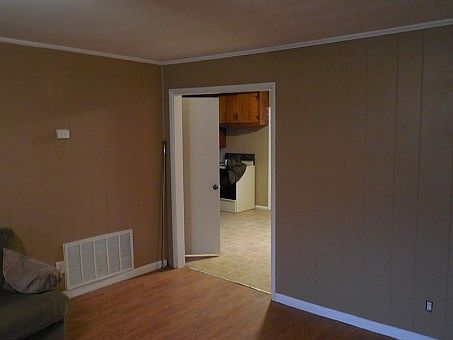 2nd image of 411 N Rowe St