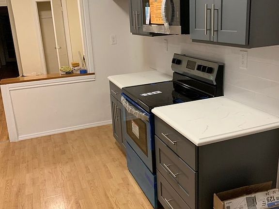 2nd image of 651 Manhattan Ave APT 3L