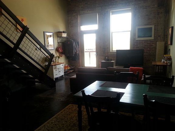 3rd image of 1111 N Osage St Unit 29