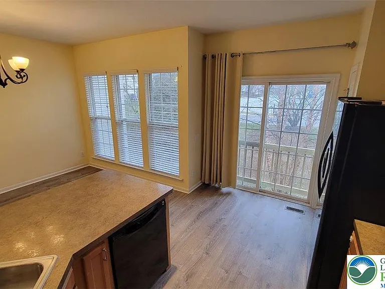 8486 Putnam Ct — Photo 6