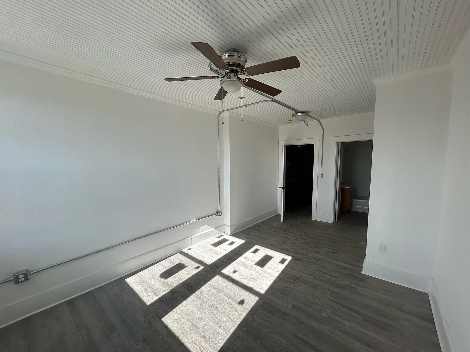 Ratliff on Main Apartments - 4 — Photo 2