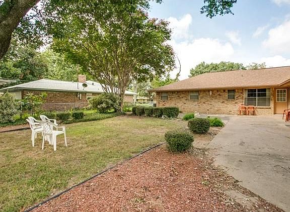 3rd image of 2414 Ingleside Dr