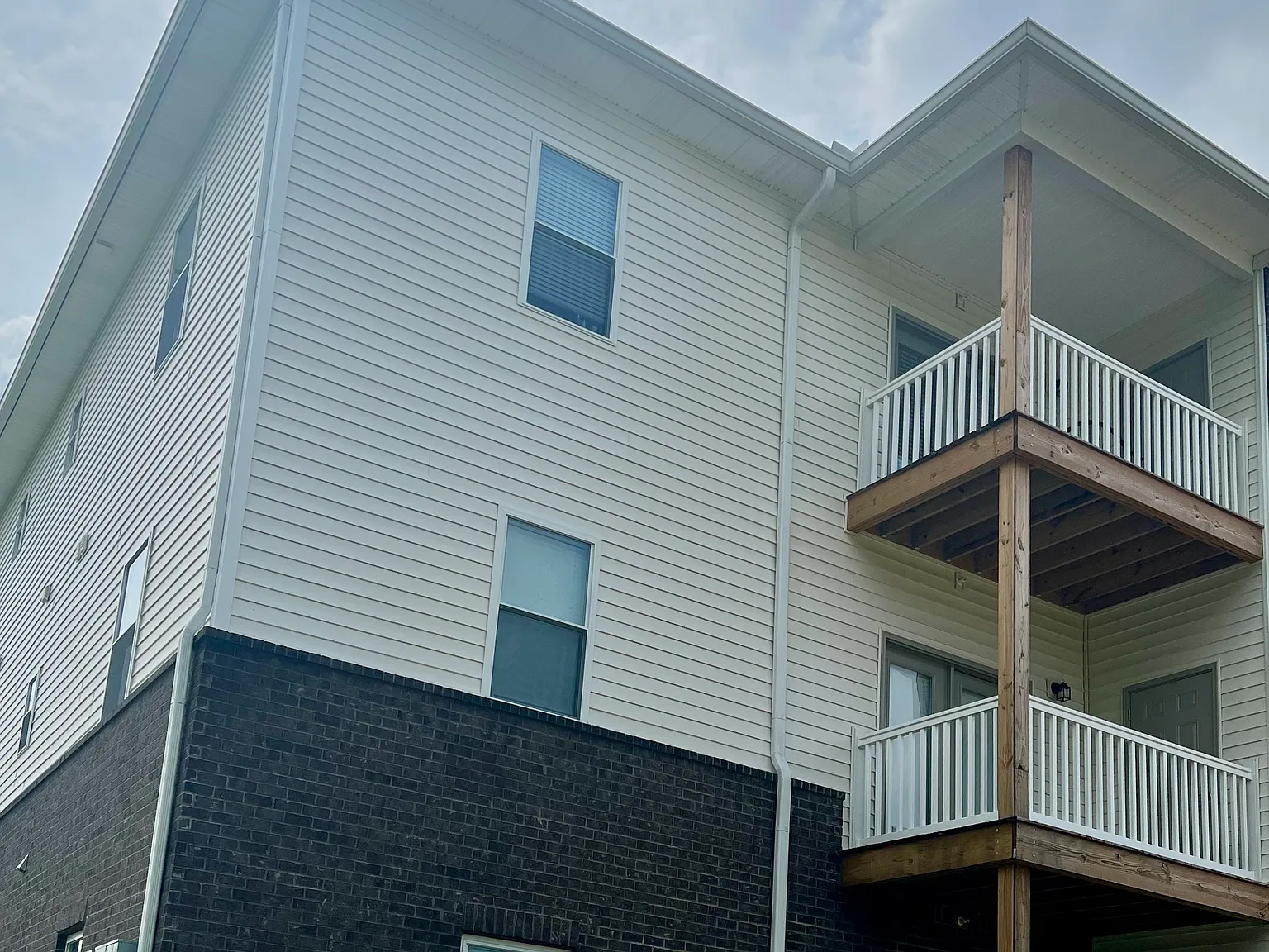 Rock Ridge Apartments — Photo 3