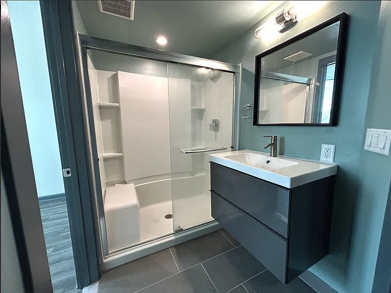 50 E Utica St #1A — Photo 7