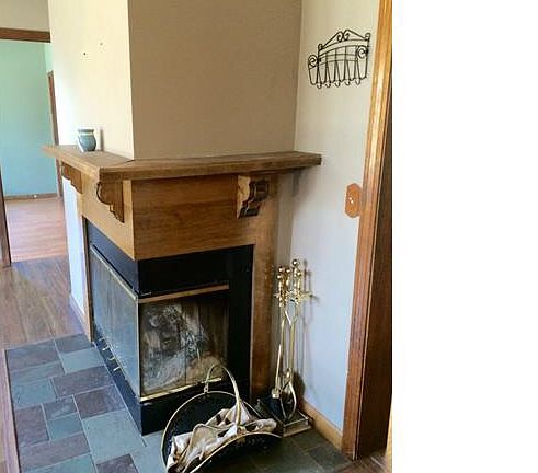 3rd image of 35 Quinebaug Ave