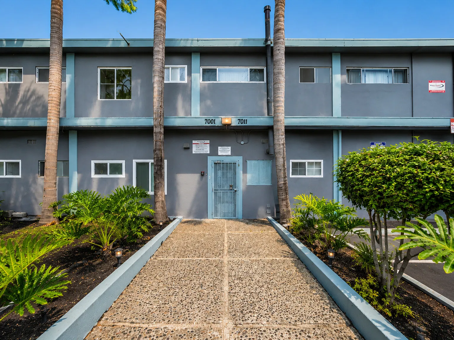 7001 Orange Ave — Photo 2