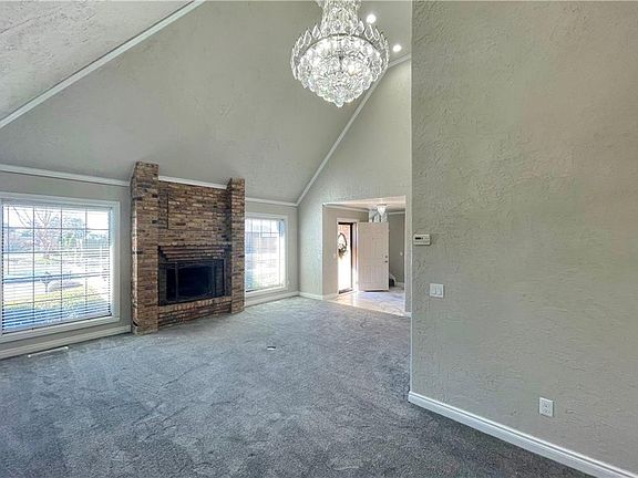 4th image of 2605 Greenbriar Pl