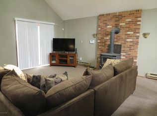 6002 Boardwalk Dr, Tobyhanna, PA