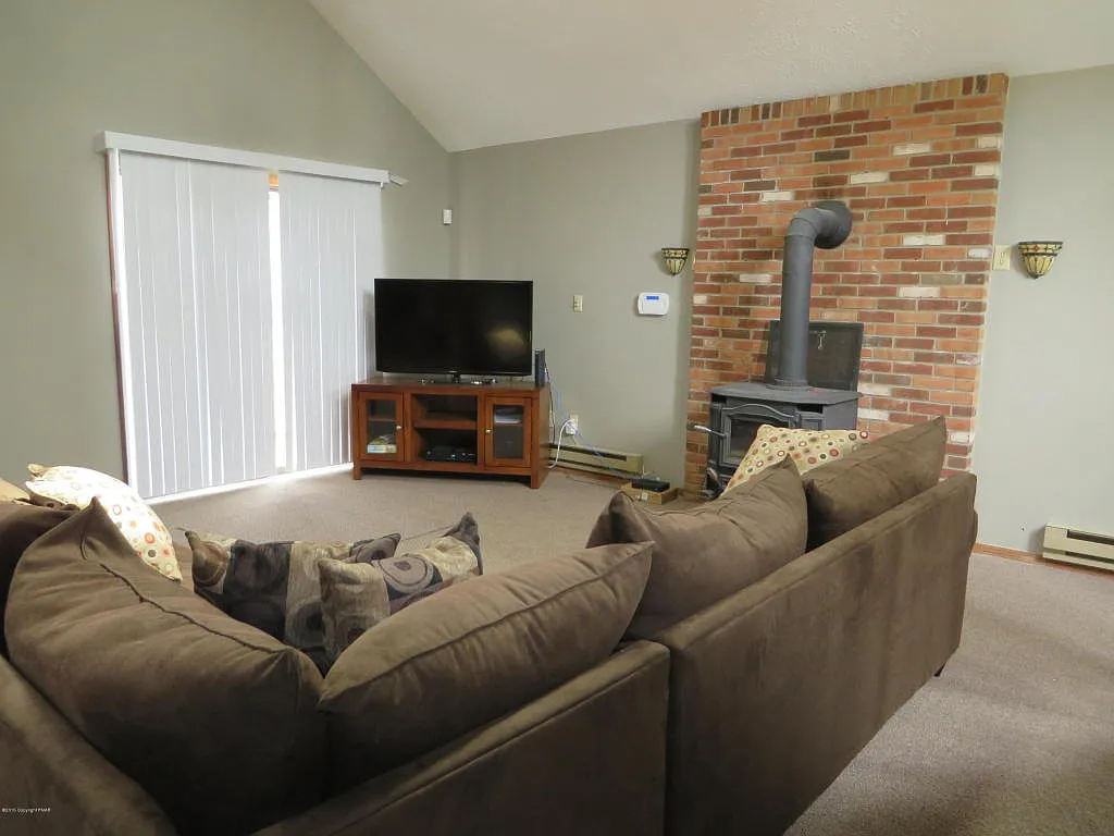6002 Boardwalk Dr photo 1