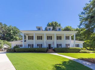 2302 Castlewood Ct, Lilburn, GA 30047