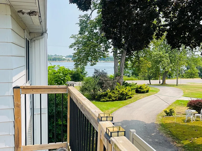 431 Niagara Blvd — Photo 39