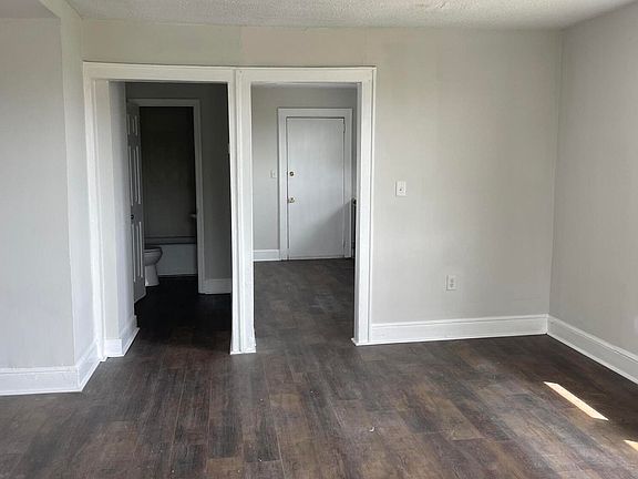 5th image of 1806 Orvid St