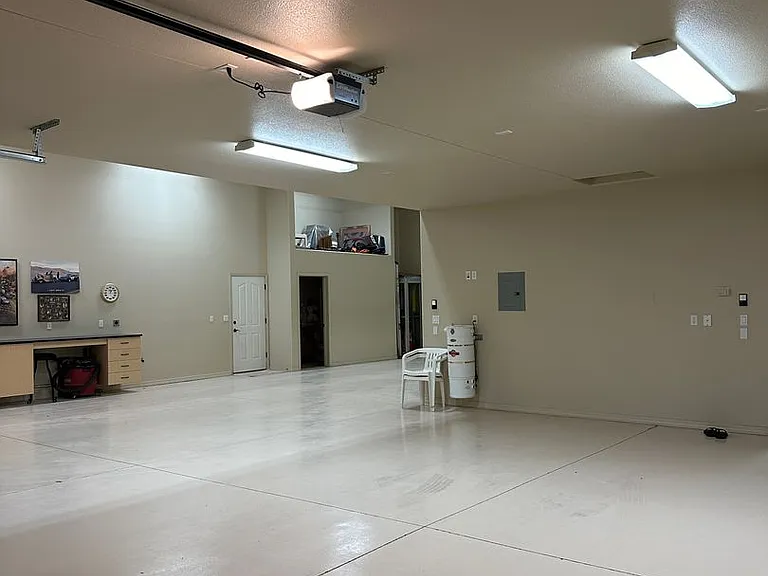 1840 Laramie Dr — Photo 21