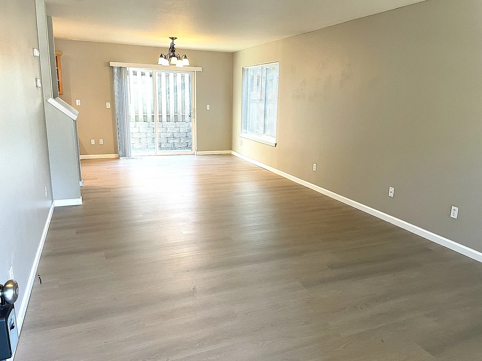3 bed, 1601 sqft, $2,395 — Photo 4