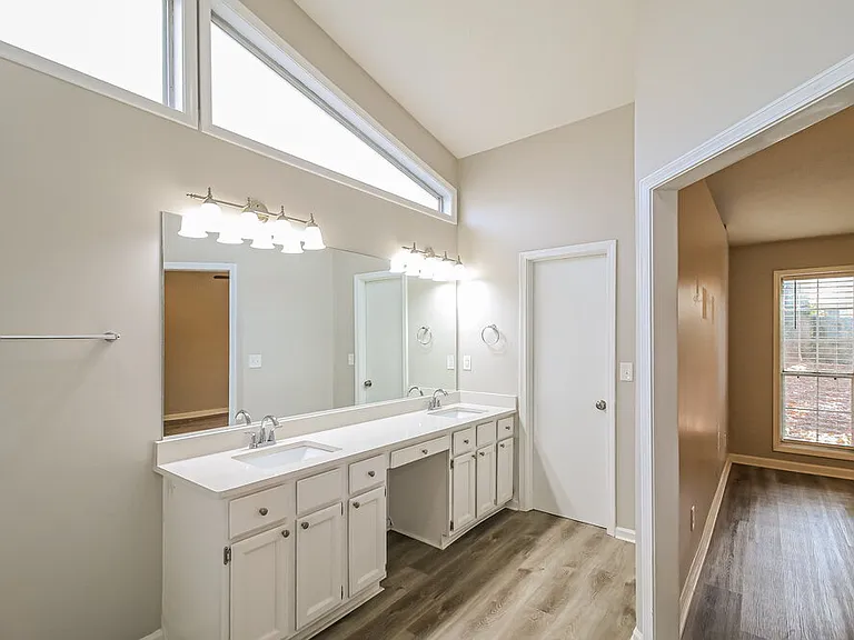 1394 Luther Way — Photo 12