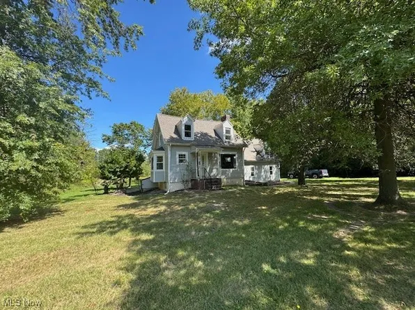 3820 Cooper Rd, Lowellville, OH 44436