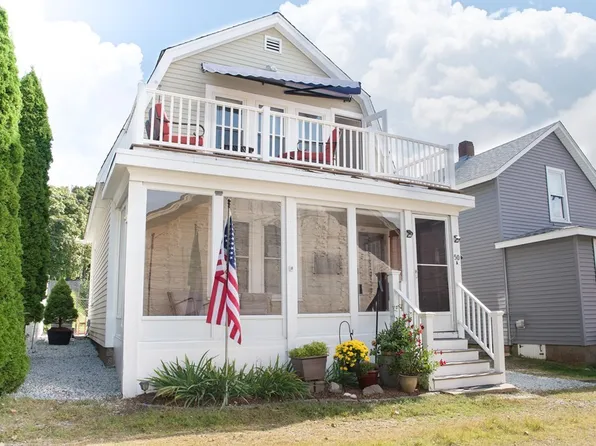 50-50A Whitehead Ave, Hull, MA 02045