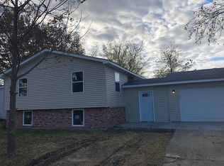 617 Della Ct, New Baden, IL 62265