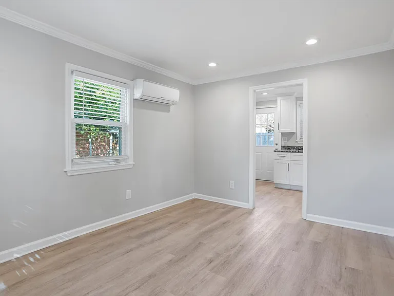 531 1/2 Pershing Dr — Photo 5