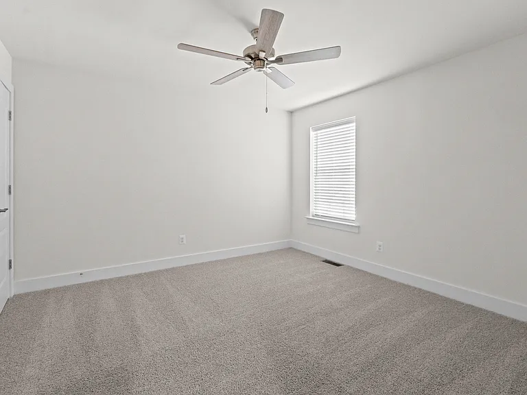 116 Rose Ct — Photo 20