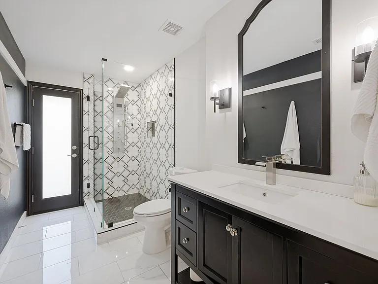 3619 Merrell Rd — Photo 15