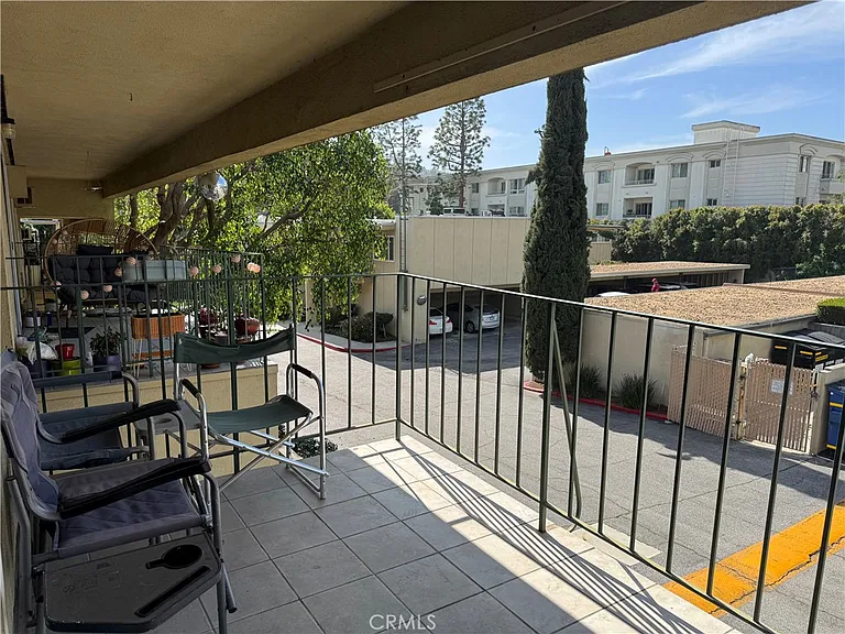 11138 Aqua Vista St — Photo 15