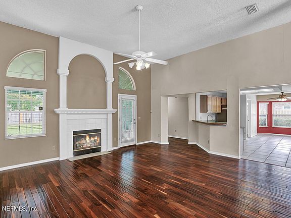 4th image of 3242 Bream Way