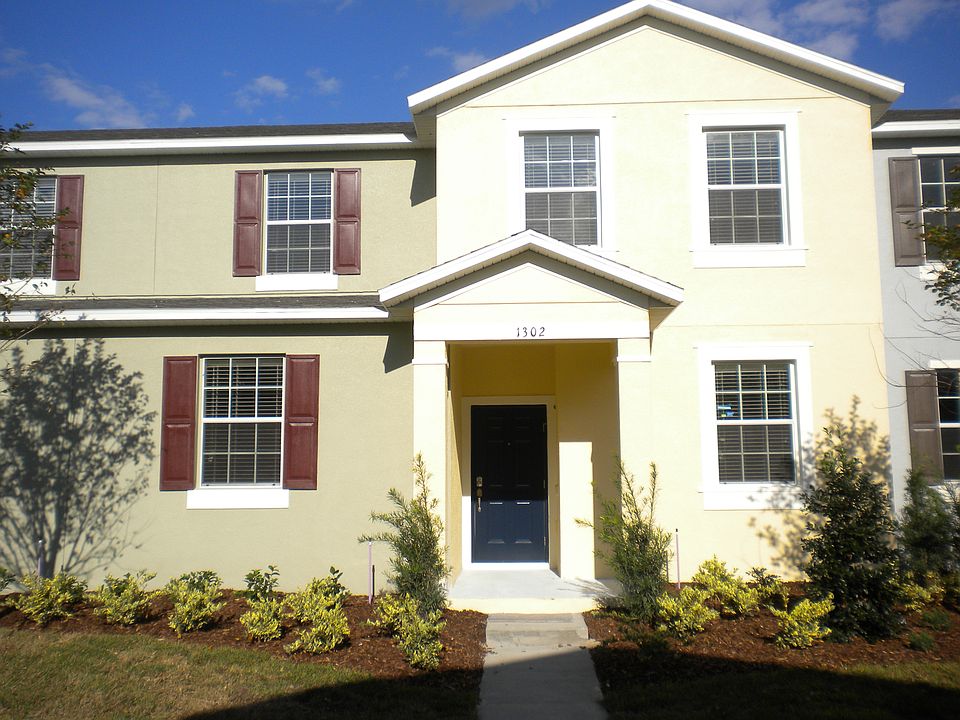 1st image of 1302 Saybrooke Pl.