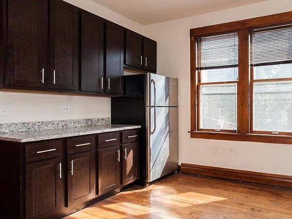4th image of 2144 W Shakespeare Ave APT F1