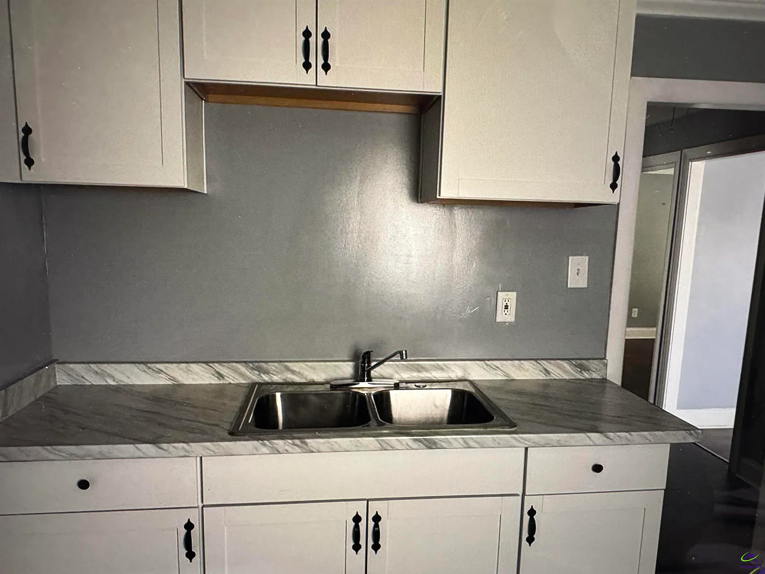 2 bed, 1.0 bath, 725 sqft, $1,000 — Photo 3