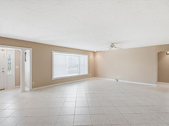 5th image of 681 LAYPORT Drive
