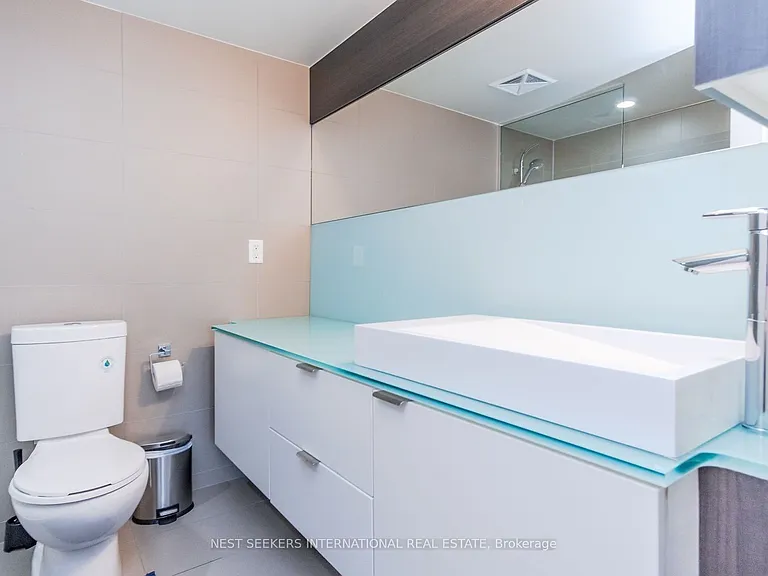 300 Front St W #510 — Photo 13