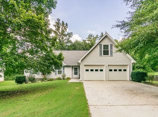 2566 Abbotts Glen Dr NW, Acworth, GA 30101