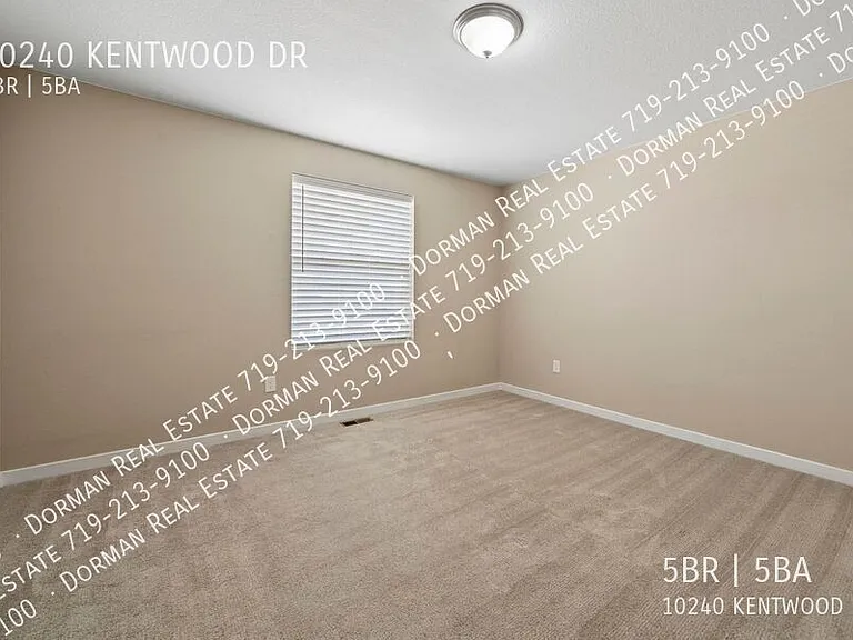 10240 Kentwood Dr — Photo 35