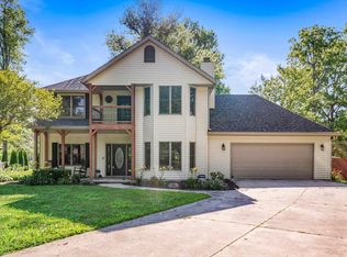 8704 N Rock Creek Ct, Muncie, IN 47303