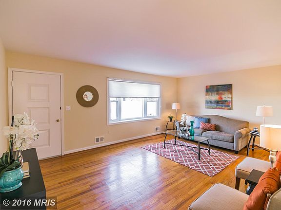 3rd image of 13211 Dangelo Dr