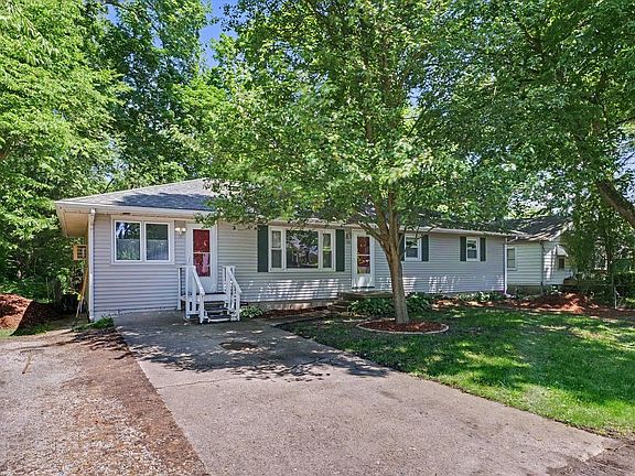 2nd image of 108 Brady Ln