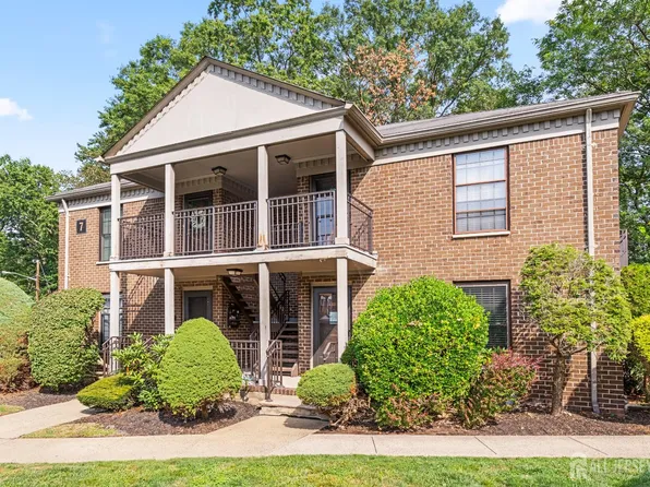 323 Gill Ln APT 7B, Iselin, NJ 08830