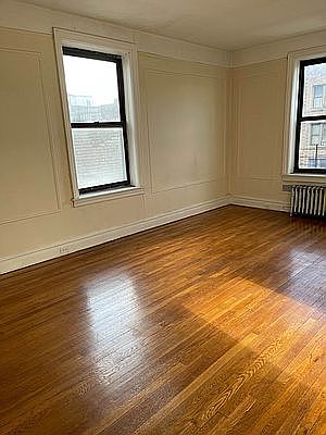 2nd image of 200 E 19th St APT 3A
