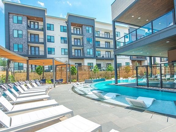Resort-Style Swimming Pool