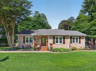 40 Cricket Walk Dr, Talking Rock, GA 30175