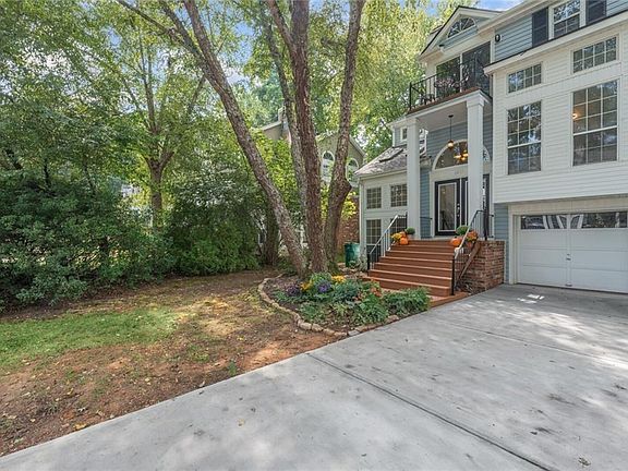4th image of 2213 Goodwood Blvd SE