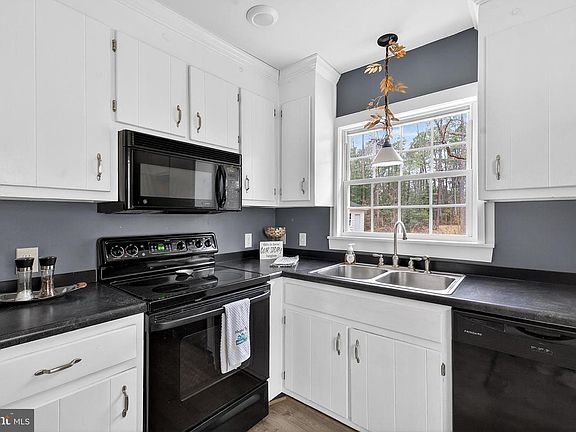 5th image of 18290 Winston Loop