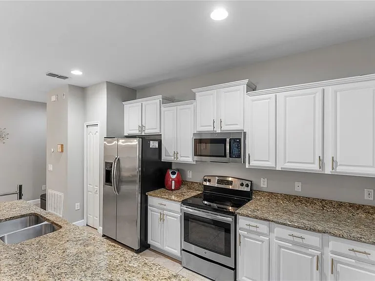 8955 Bismarck Palm Rd — Photo 13