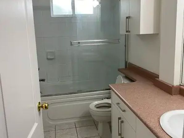 13470 65a Ave #1A, Surrey, BC V3W 1Z6