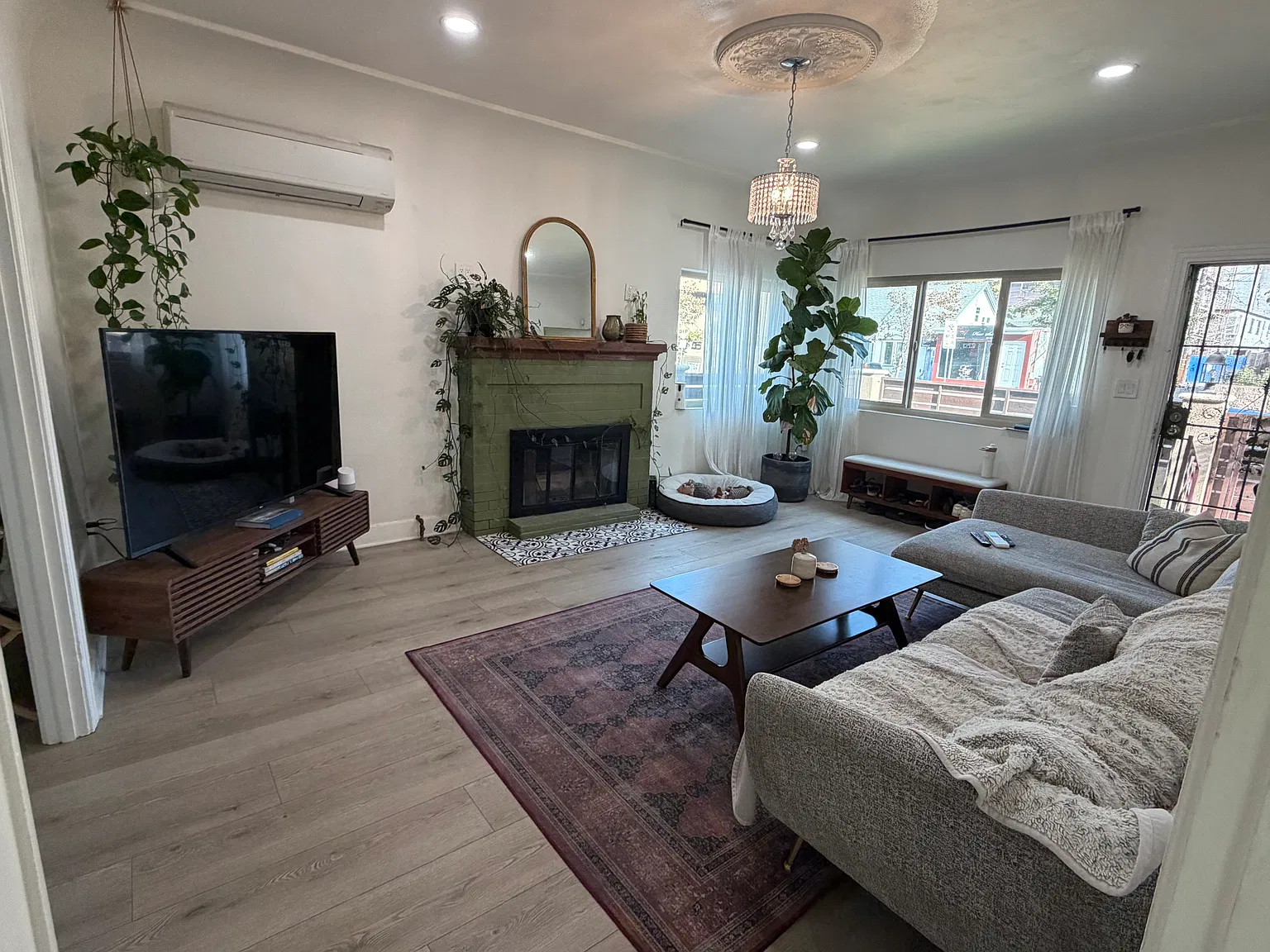 2 bed, 950 sqft, $3,449 — Photo 4