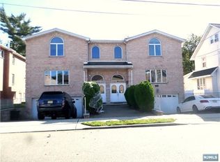 268A 4th St, Palisades Park, NJ 07650