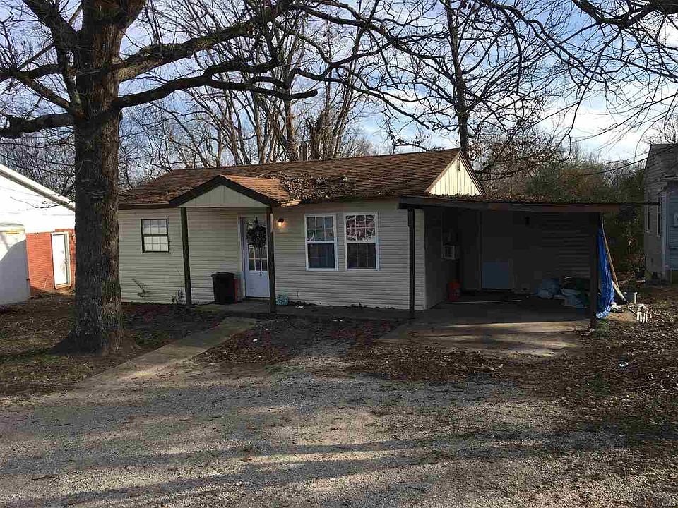 1st image of 911 Oakwood Dr